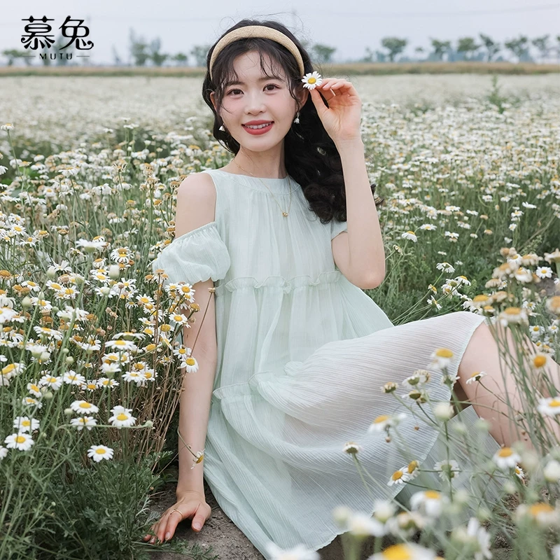 慕兔法式气质挂脖露肩连衣裙女2024夏季新款高级感宽松雪纺a字裙