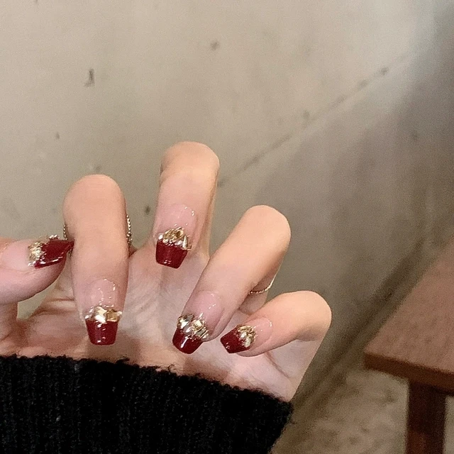秋冬新年圣诞红色手工穿戴甲婚甲假指甲贴片显白香槟爆闪美甲日常