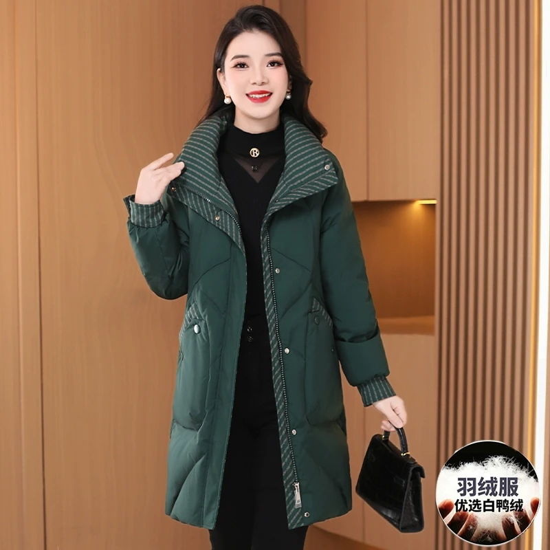 九江绿色女士羽绒服冬季2024新款爆款高级感妈妈流行高端品牌2025