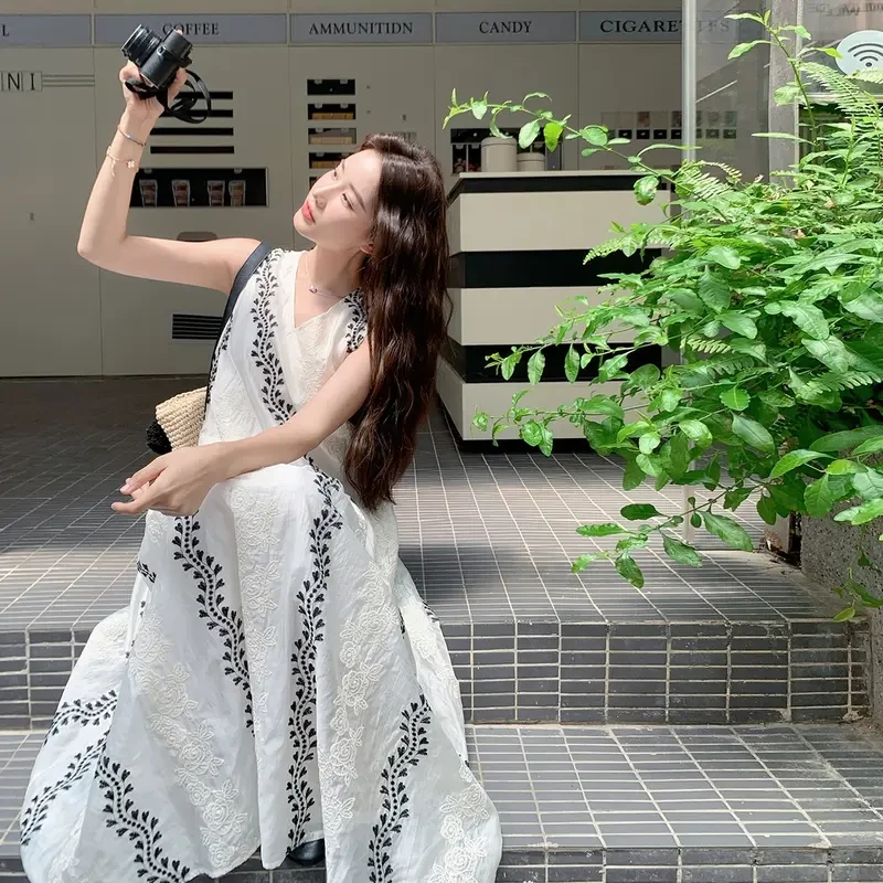 2025新款气质高级感无袖连衣裙长款法式绝美刺绣蕾丝背心裙女夏季