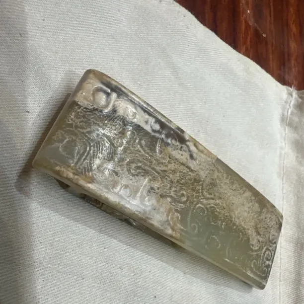 雕刻纹样玉剑饰配件可佩戴