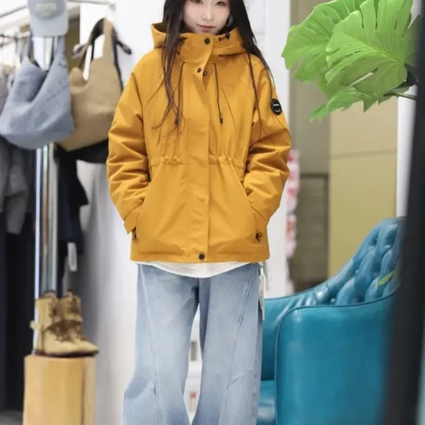 羽绒派克短款女款冬季字母图案时尚连帽长袖拉链