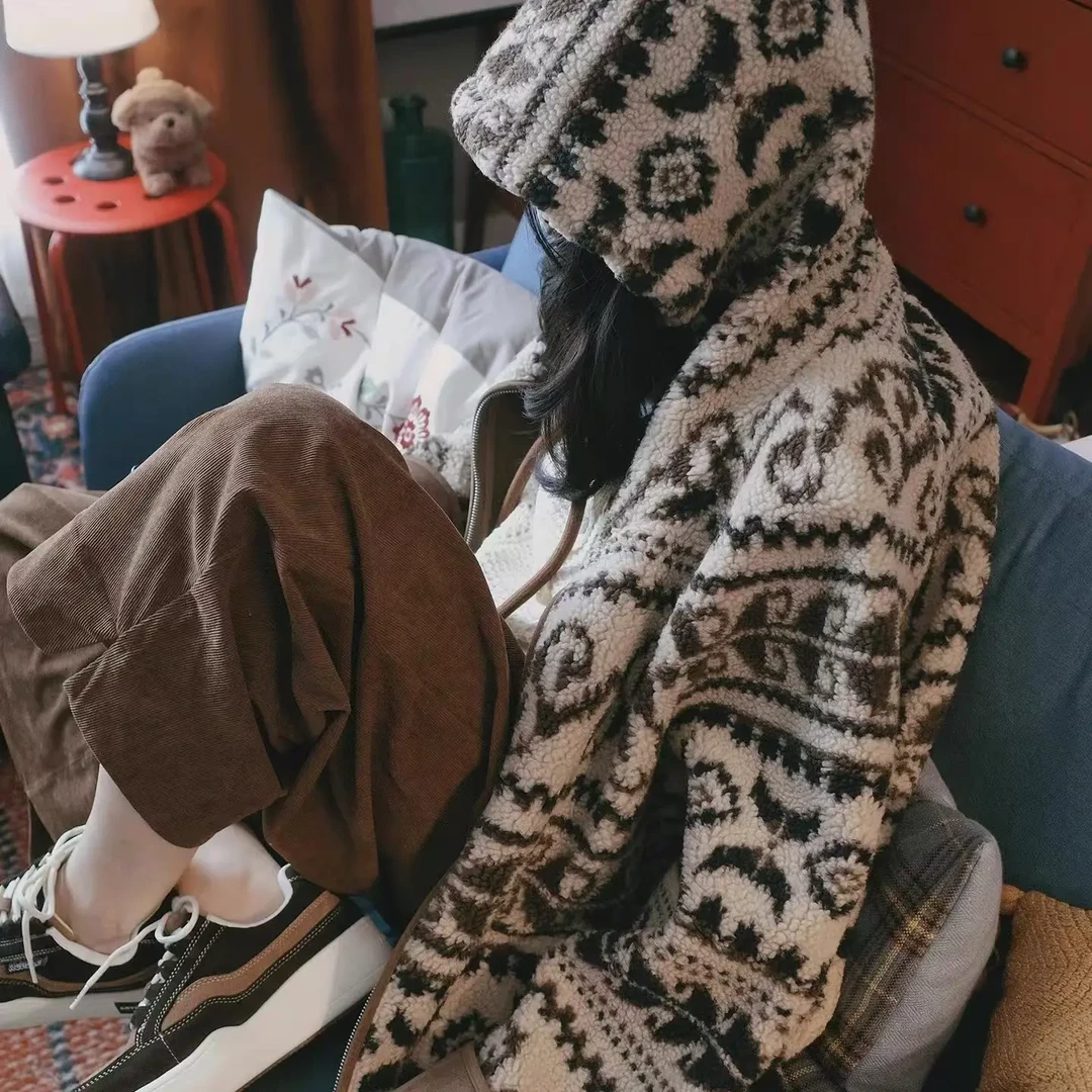 1221#戴戴秋冬复古费尔岛连帽加厚保暖外套