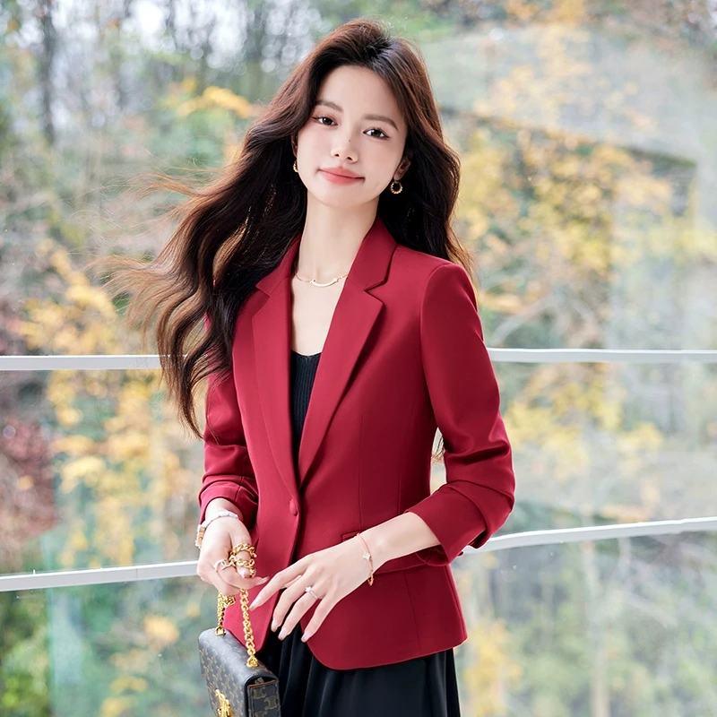 酒红色西装外套女春季2025新款休闲小个子高级感西服短款上衣早春