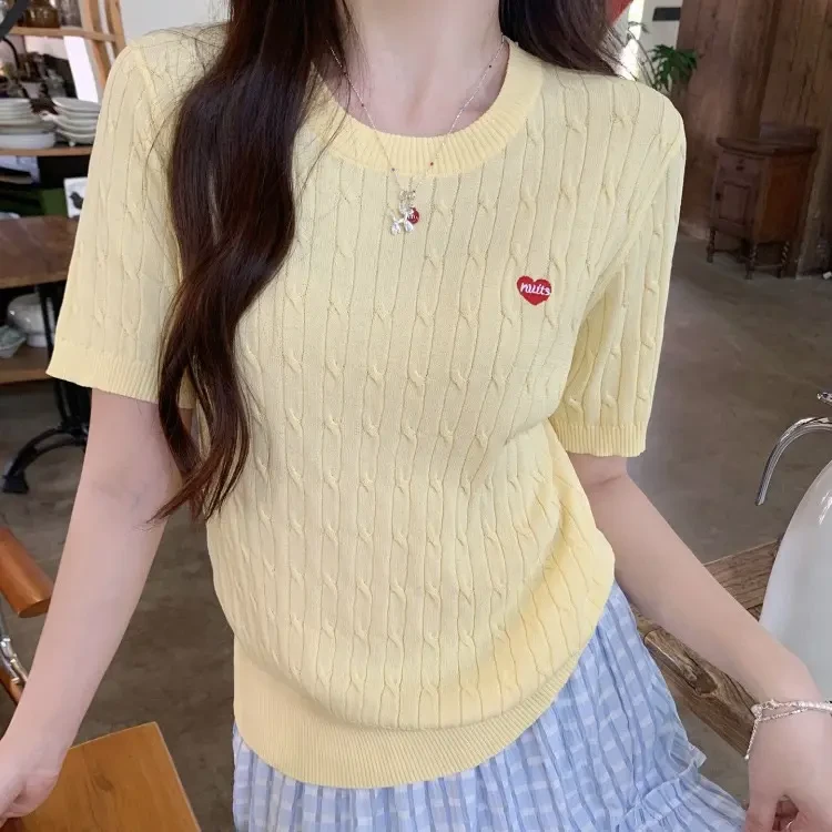夏季简约圆领麻花爱心刺绣正肩纯色薄款ins设计感短袖针织衫女