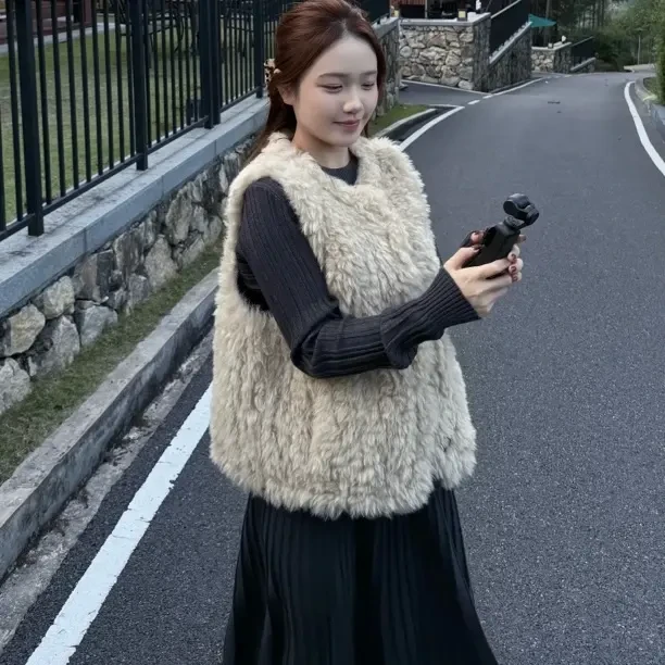 秋冬新款仿羊羔毛短款百搭无袖毛毛马甲外套女