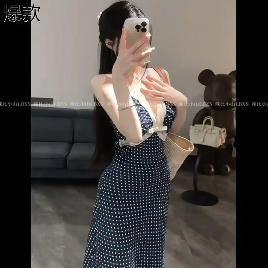 气质纯欲风蕾丝边拼接V领无袖洋装女夏季收米白纯欲风蕾丝长裙