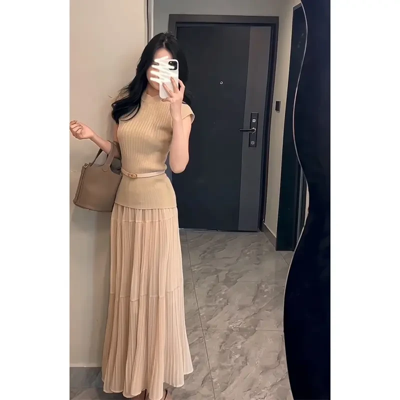 法式温柔知性衣服圆领短袖T恤针织上衣设计感高腰褶皱半身裙女