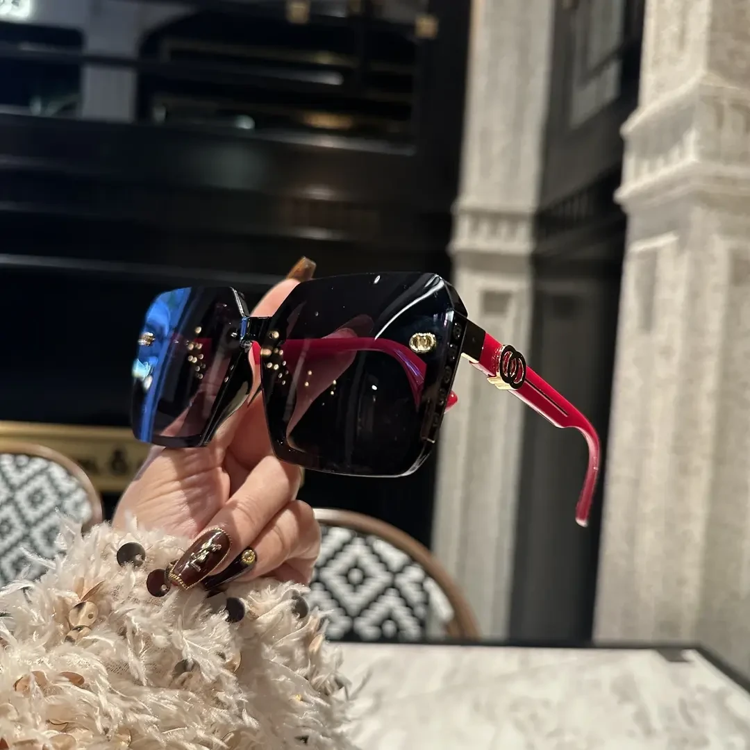 夏季新款偏光太阳镜时尚网红百搭防紫外线专用太阳镜方框潮流