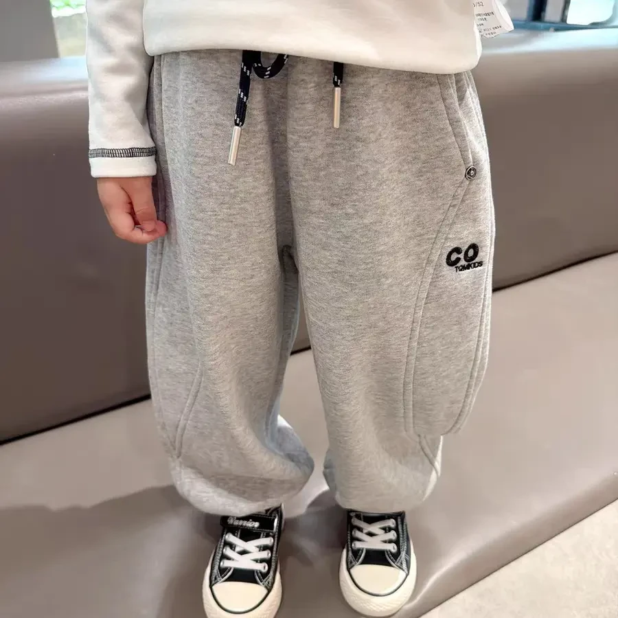 男童刺绣字母加绒裤子2025秋冬新款儿童一体绒运动裤百搭收脚卫裤