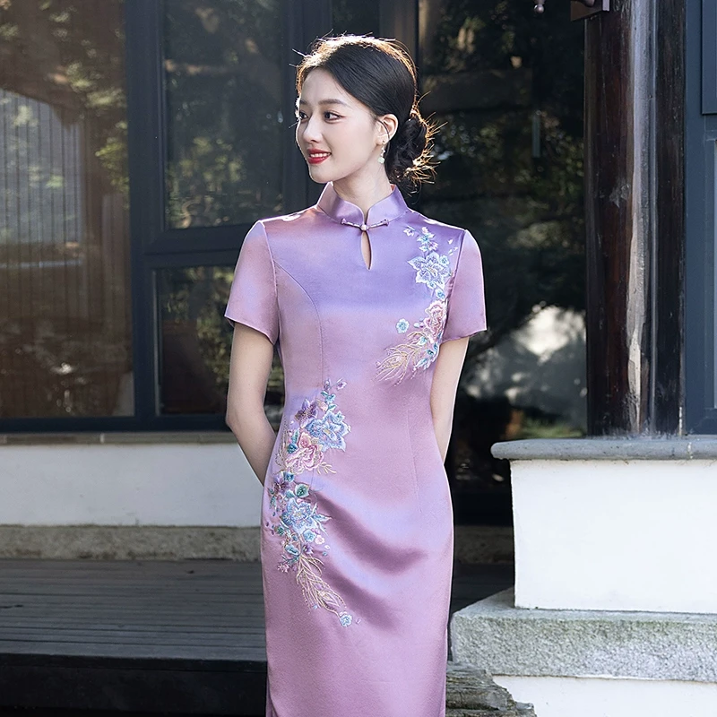 高端醋酸喜婆婆婚宴装粉色苏绣旗袍改良版年轻款中年妈妈礼服新款