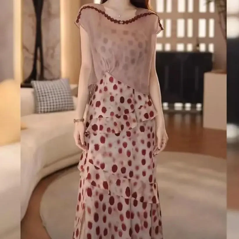 夏季新款2025年时尚休闲套装裙女气质显瘦设计感衬衫吊带裙两件套