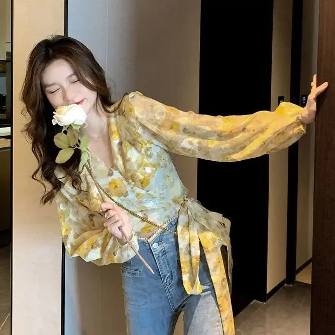 洋气时尚气质春夏荷叶边温柔风超仙上衣2025秋装新款显瘦短款女