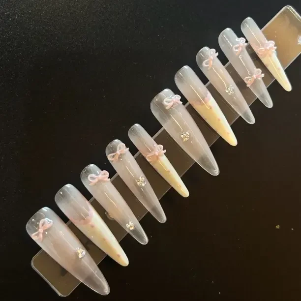 金色猫眼爱心镶钻高级感显白手工百搭穿戴甲片美甲