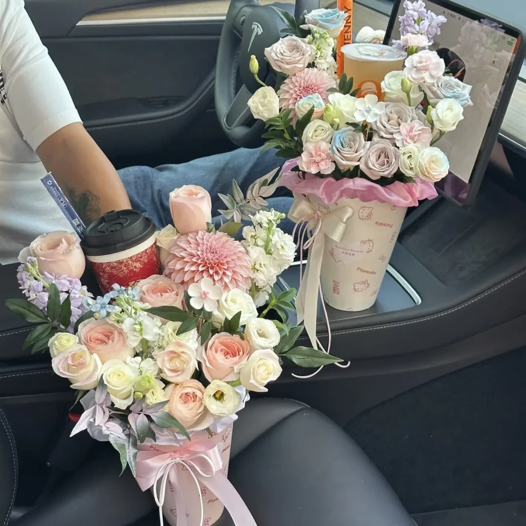 秋天第一杯奶茶花束全国同城配送送女生生日见面礼物高级感高品质鲜花玫瑰混搭成品闺蜜
