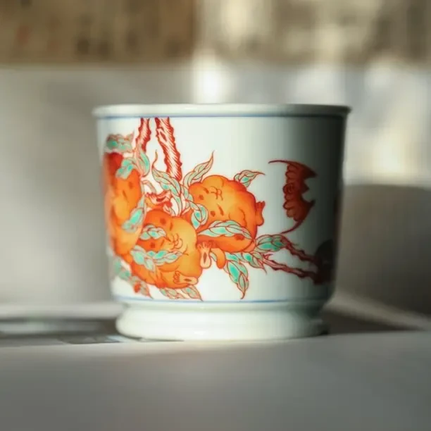 立勤堂红绿彩寿桃容天杯