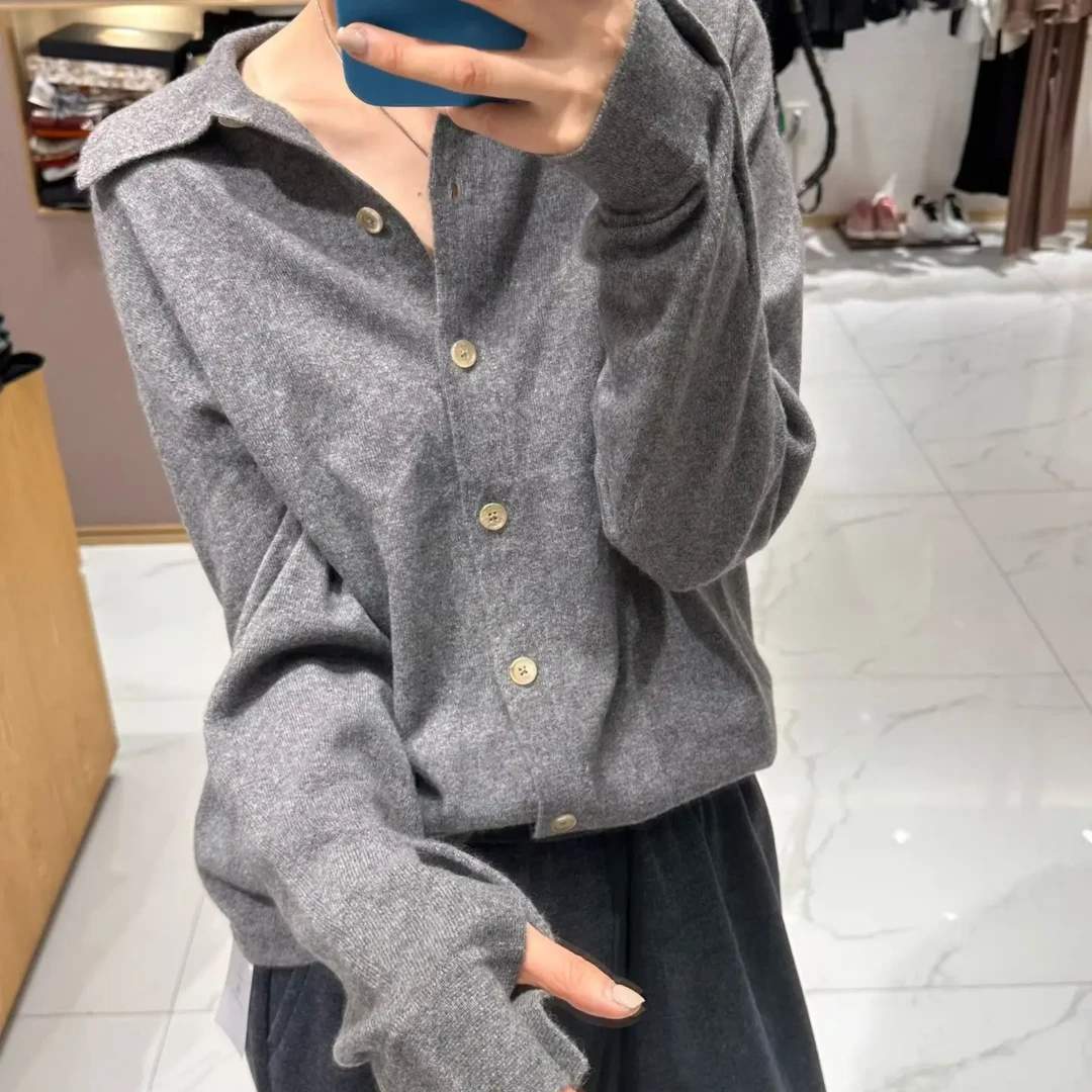 依柏杉新款翻领开衫