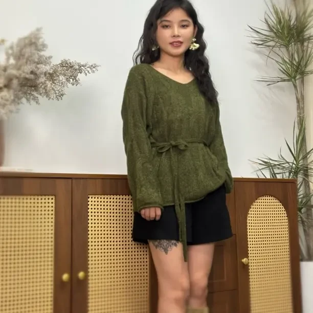 绵羊毛绞花针织常规小V领女系腰带衫网红宽松纯色女装上衣