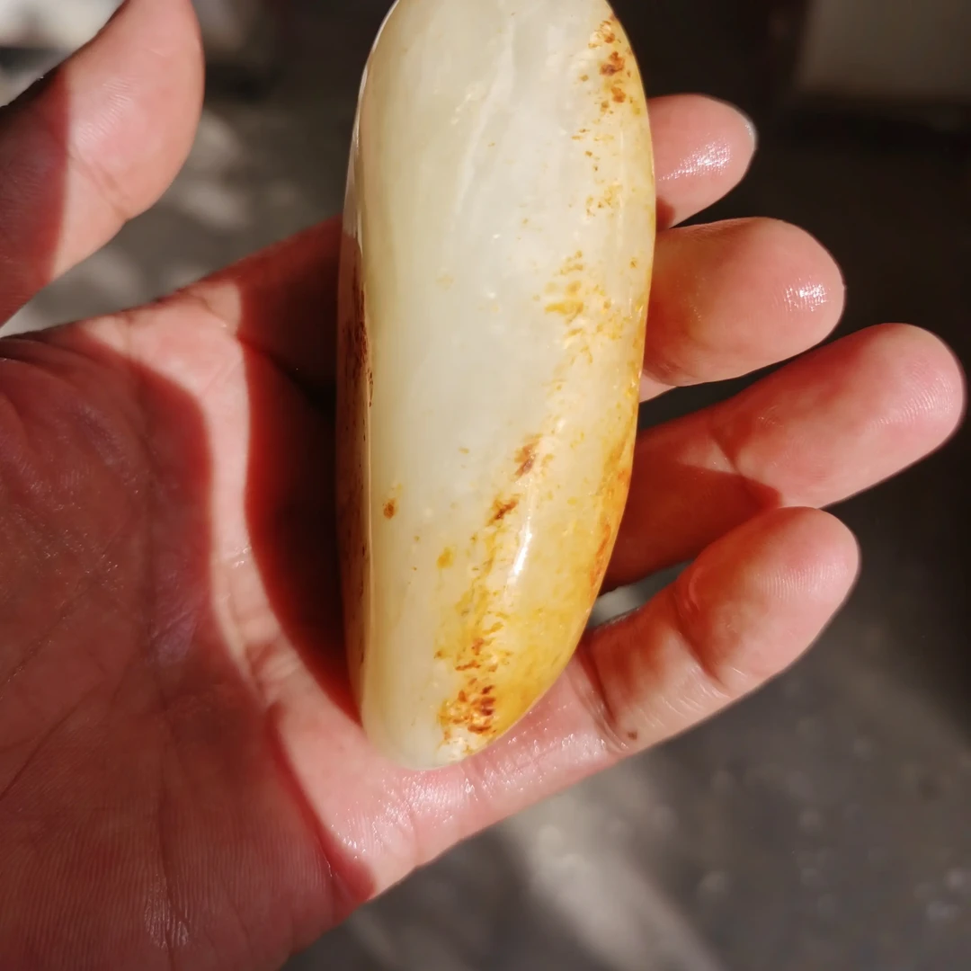 和田玉红皮白肉手把件