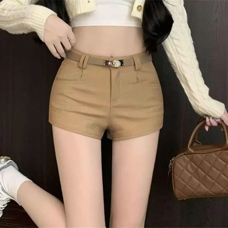 外穿性感包臀弹力紧身设计感高腰显腿长短裤女大码秋冬新款裤子潮