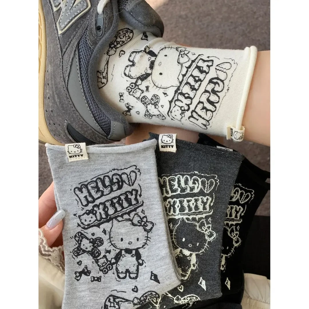 春夏款素描涂鸦hellokitty设计师款卷边甜美日系学院风中筒袜yj