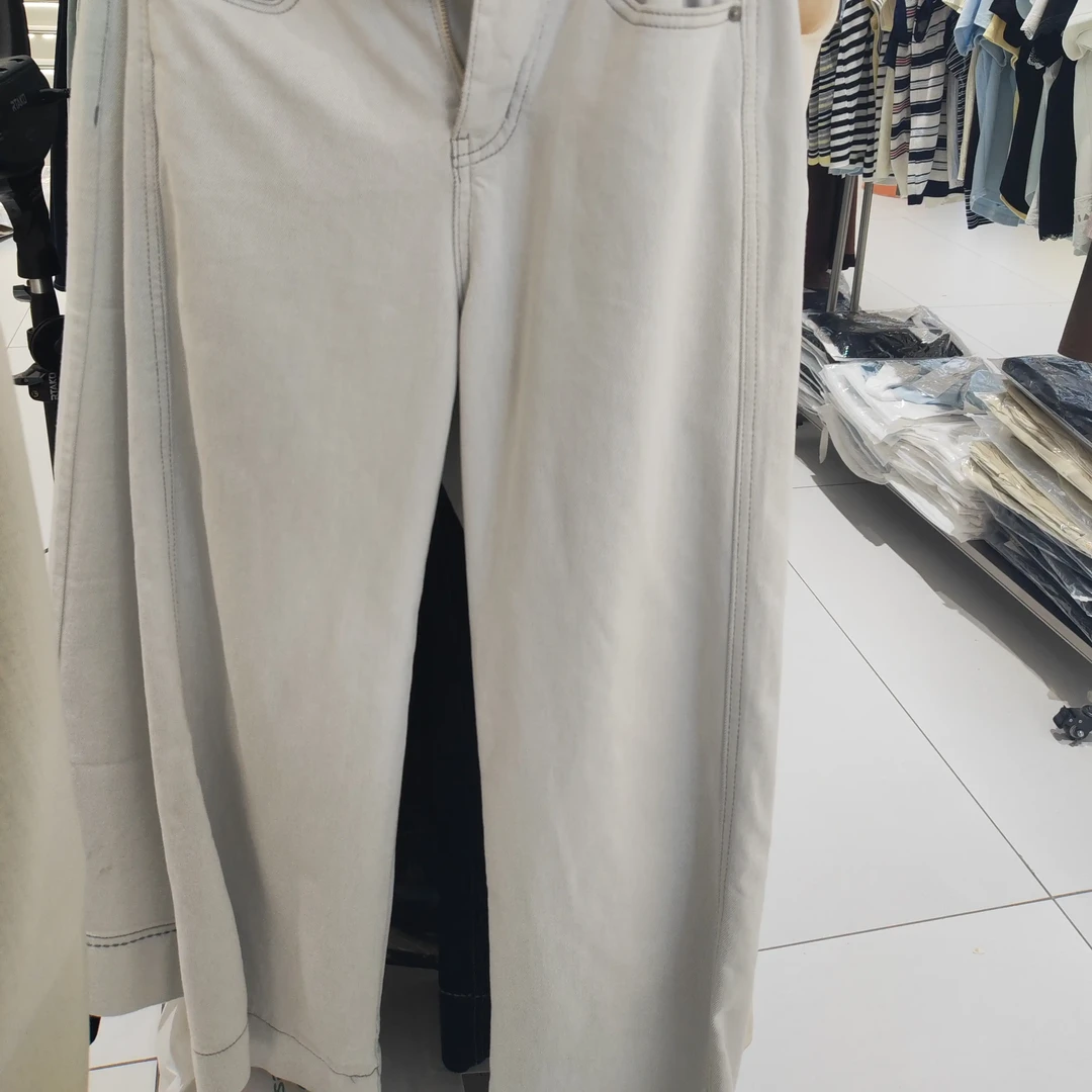 韩系高腰细腰头浅色阔腿直筒牛仔裤适合小个子女性