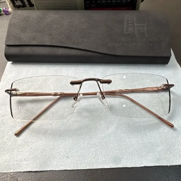 男女通用防蓝光眼镜