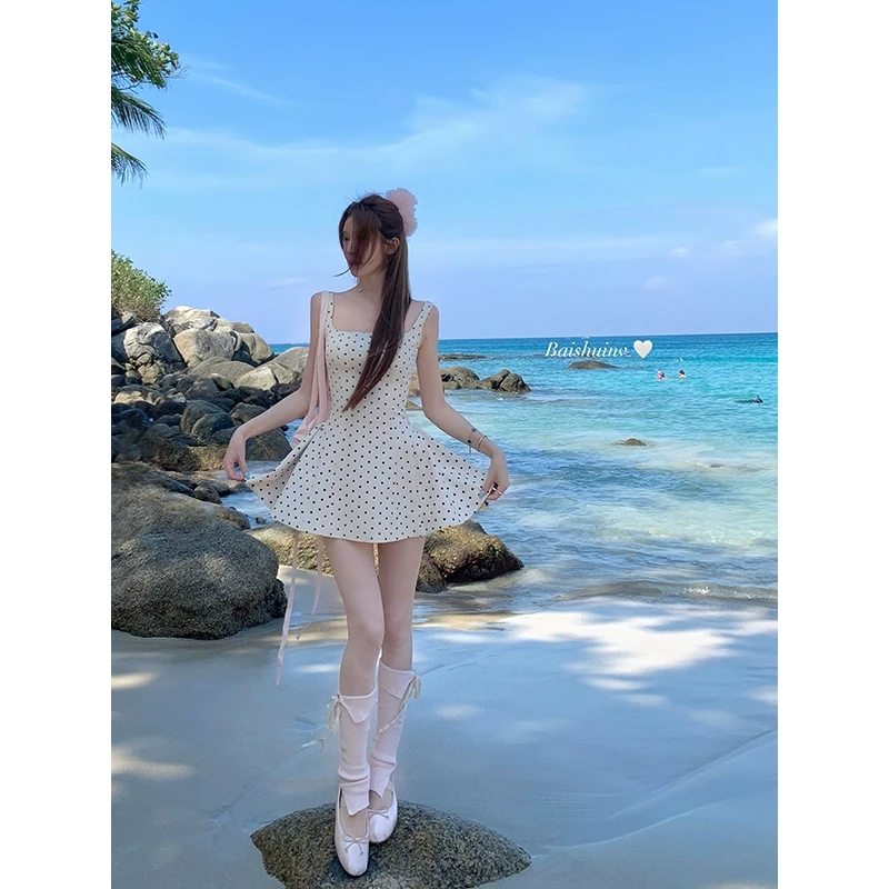 白水女 miu系波点方领吊带连衣裙女法式显瘦B50248039 B50752132