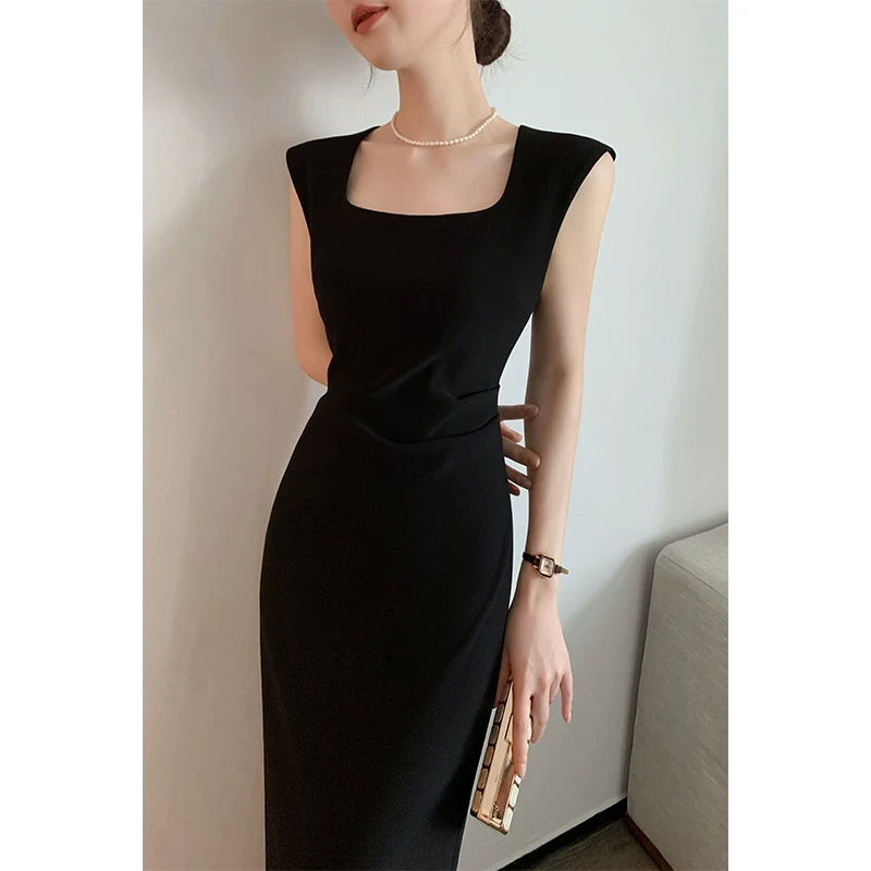 轻奢款黑色方领无袖褶皱收腰连衣裙女秋季2025新款气质a字小黑裙