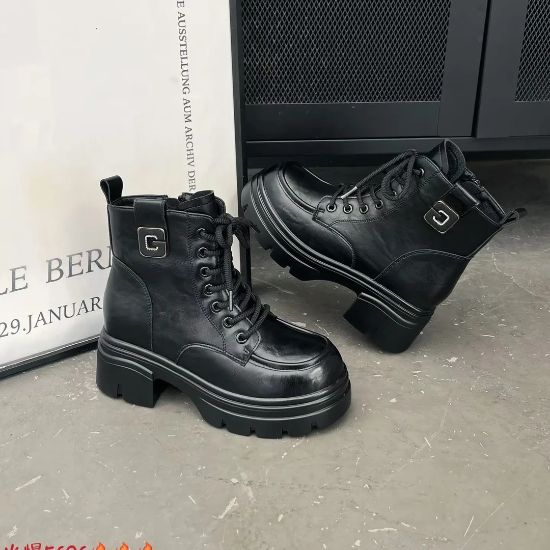 小个子内增高加绒厚底英伦风短靴女秋冬新款时尚百搭休闲粗跟冬季