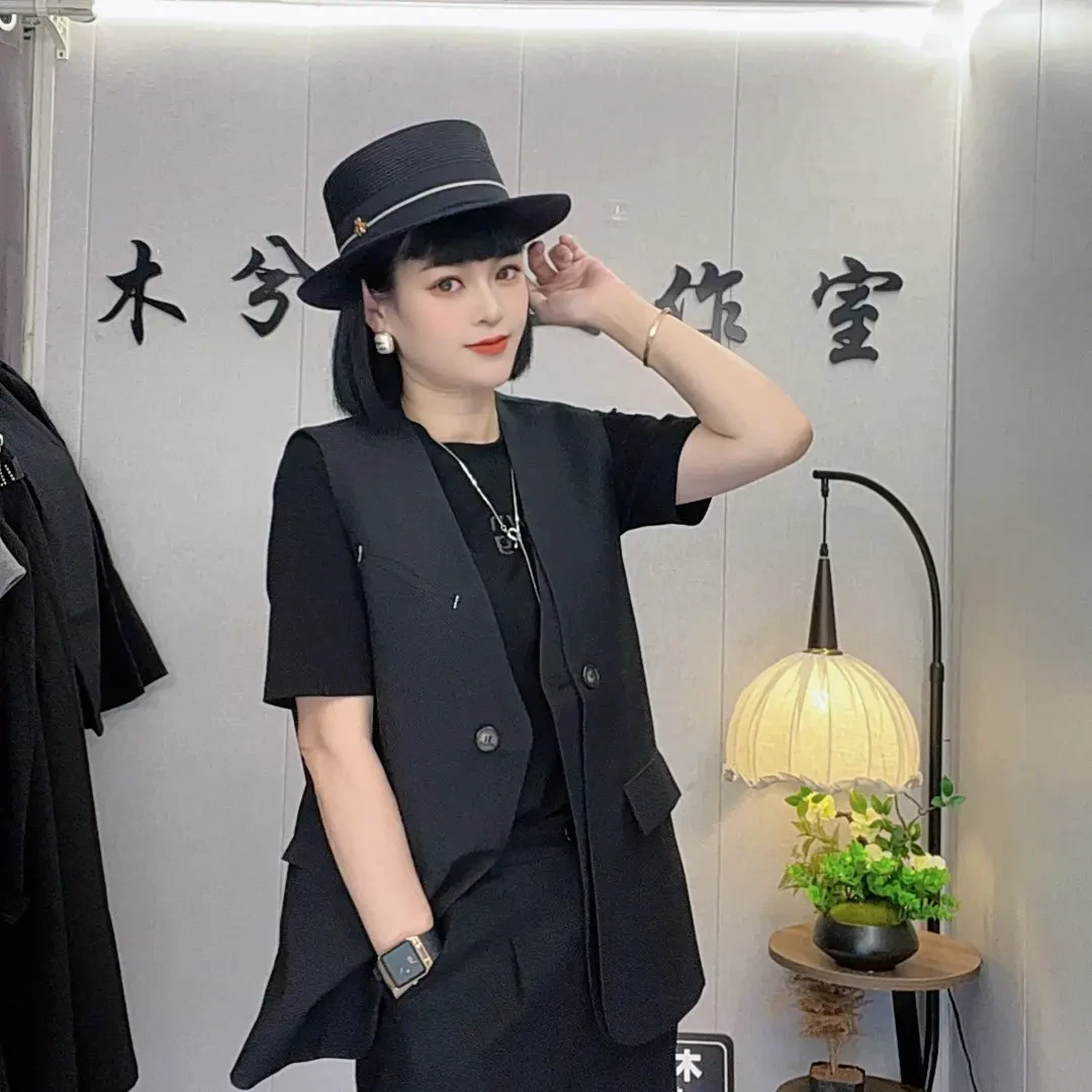 《木兮木》2025新款气质减龄马夹女士V领欧范法式洋气休闲版