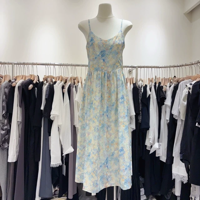 2025夏季新款韩版时尚显瘦碎花长裙吊带裙连衣裙度假风长裙女