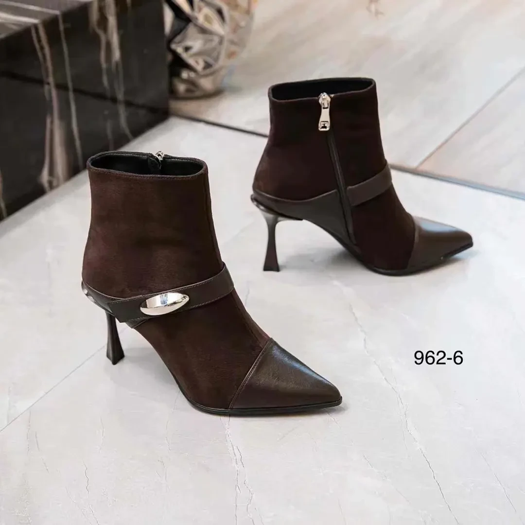 法式短筒默认鞋跟高度少女风尖头高跟低跟靴子圆头