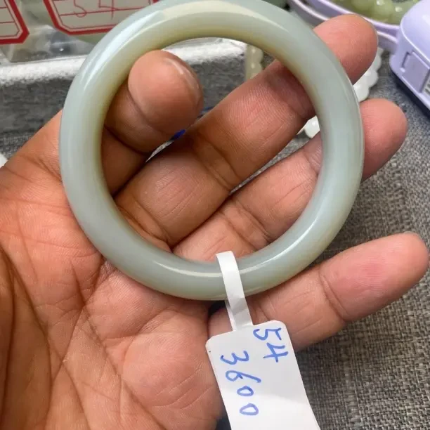 新疆且末近矿和田玉手镯