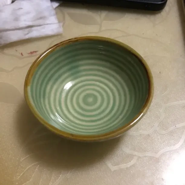 陶瓷绿小碗一只瑕微