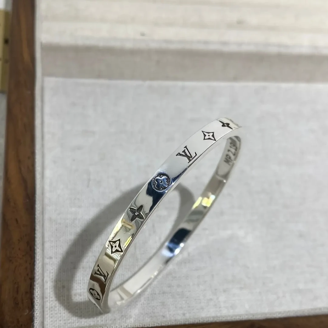 足银手镯 足银手镯