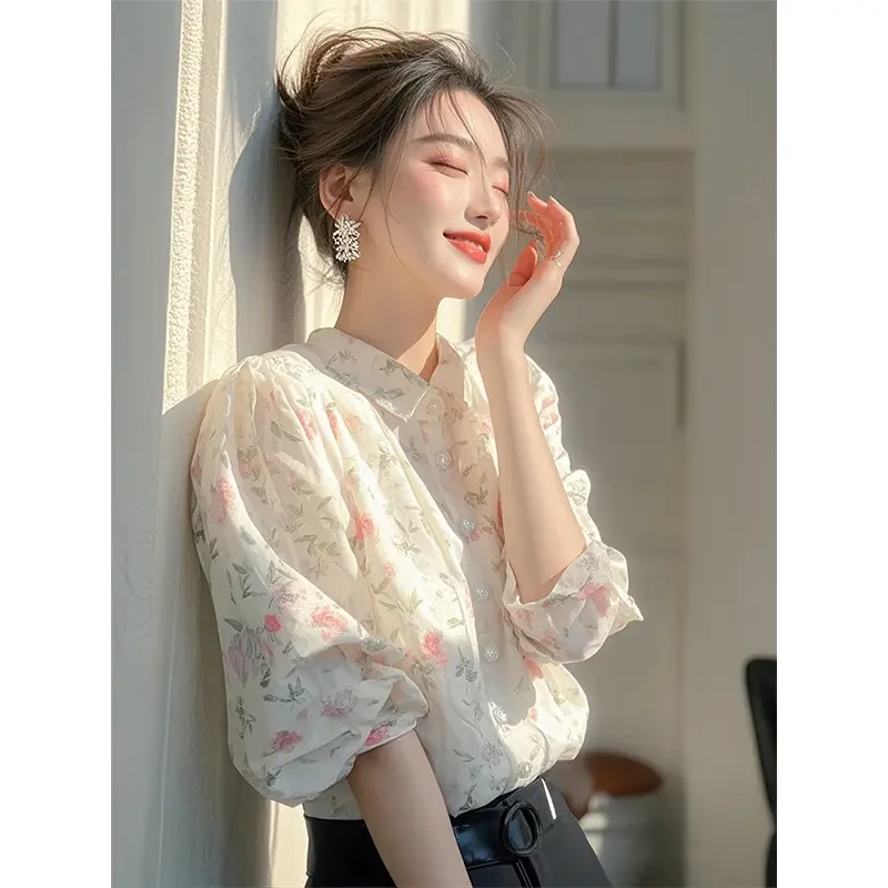 白色印花衬衫2025春季新款轻奢高级感超好看独特漂亮法式长袖上衣