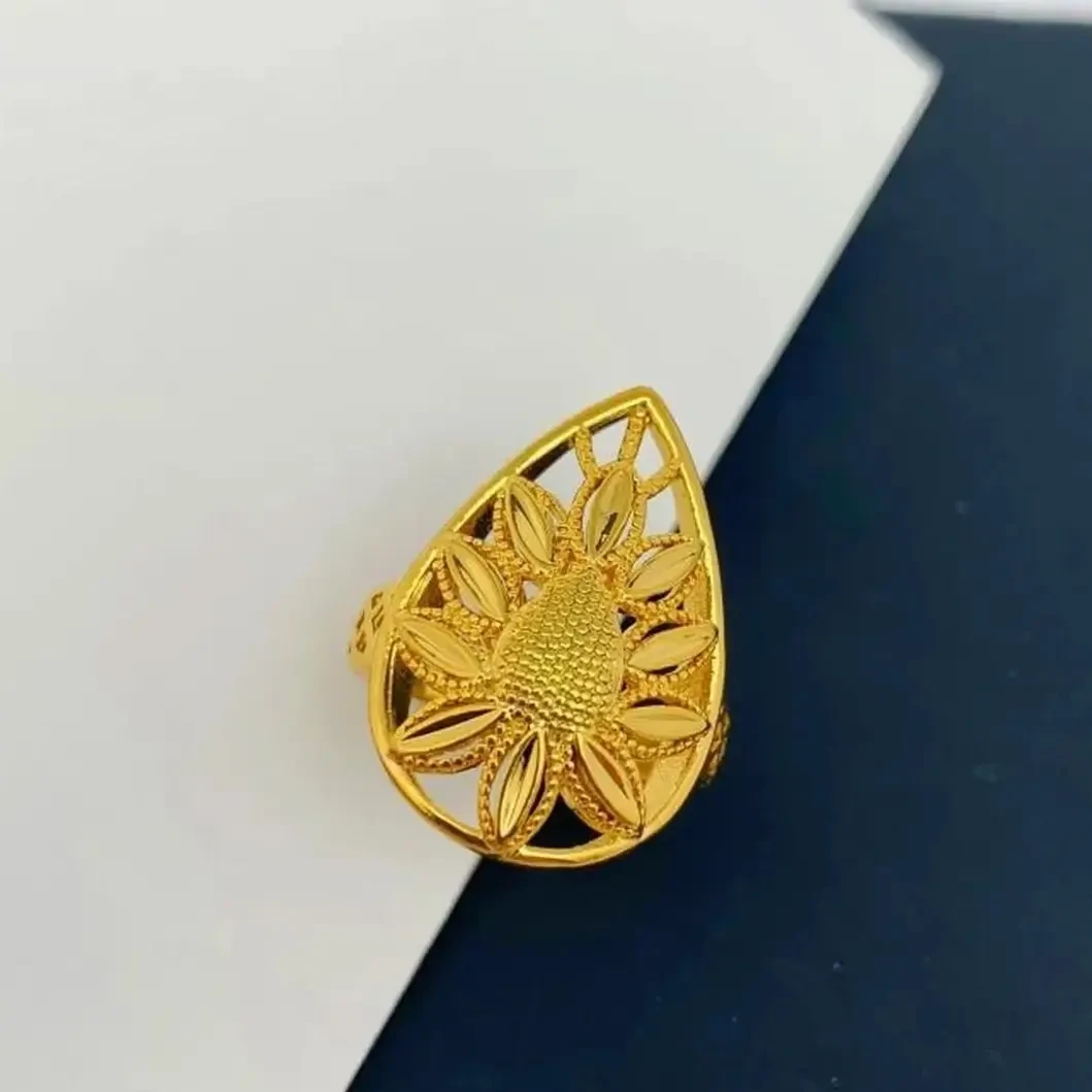 黄铜塑料戒指 网红KS 戒指رەڭ ئۆڭمەيدۇ