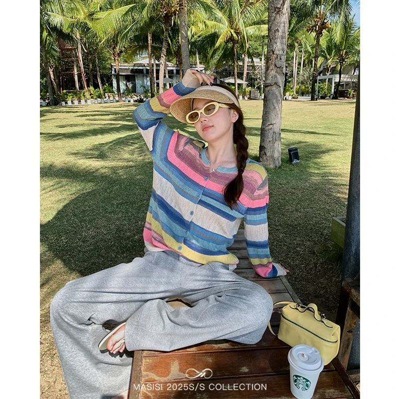 马西西大码女装彩色羊毛防晒针织上衣春季胖mm宽松显瘦度假条纹衫