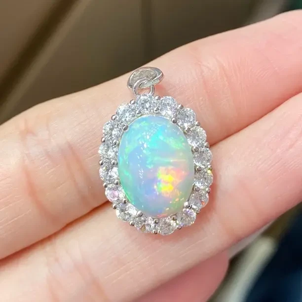 天然欧泊s925银大颗粒吊坠 满钻围镶