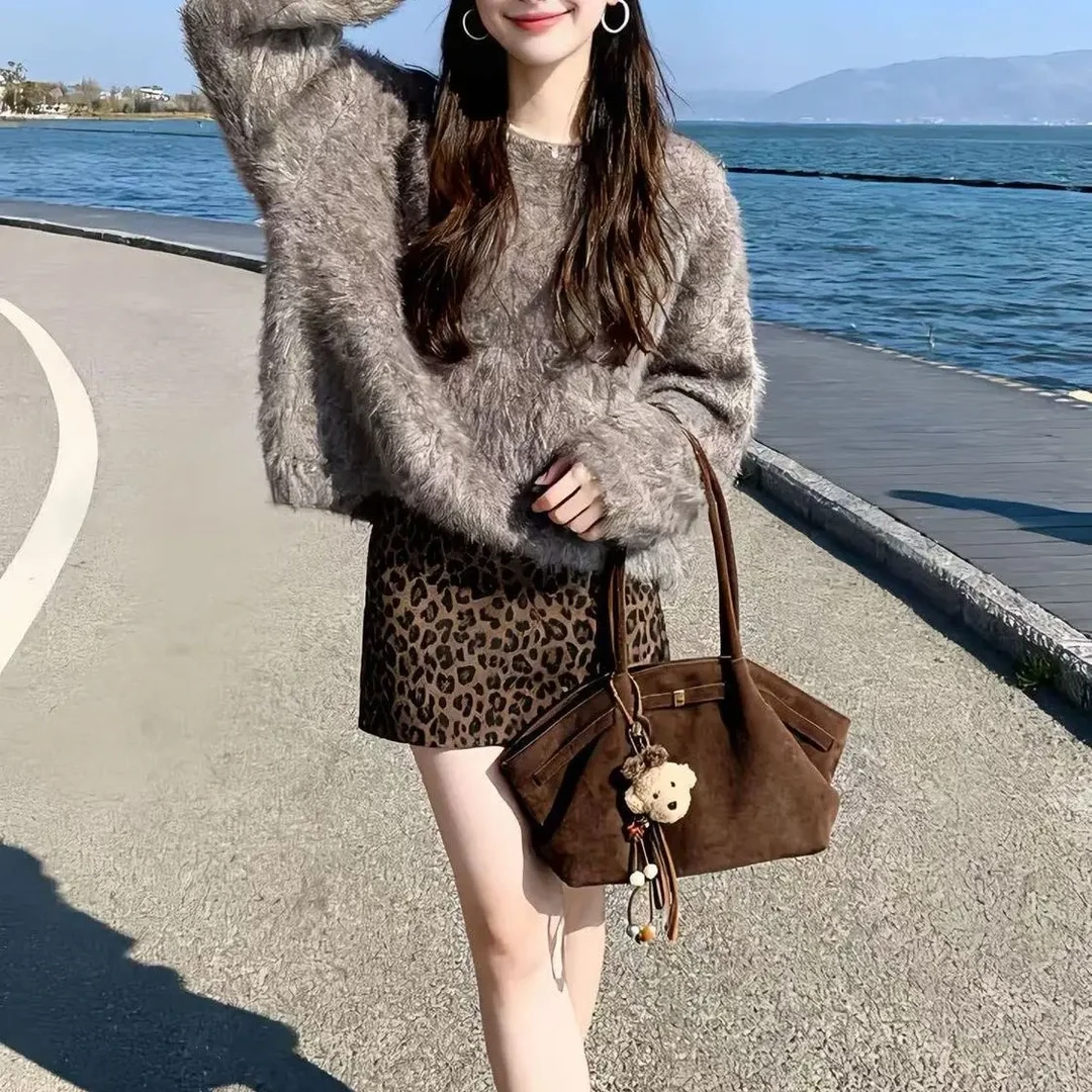 新款韩系软糯灰色毛衣轻熟豹纹短裙两件女氛围感套装春冬内搭QD3