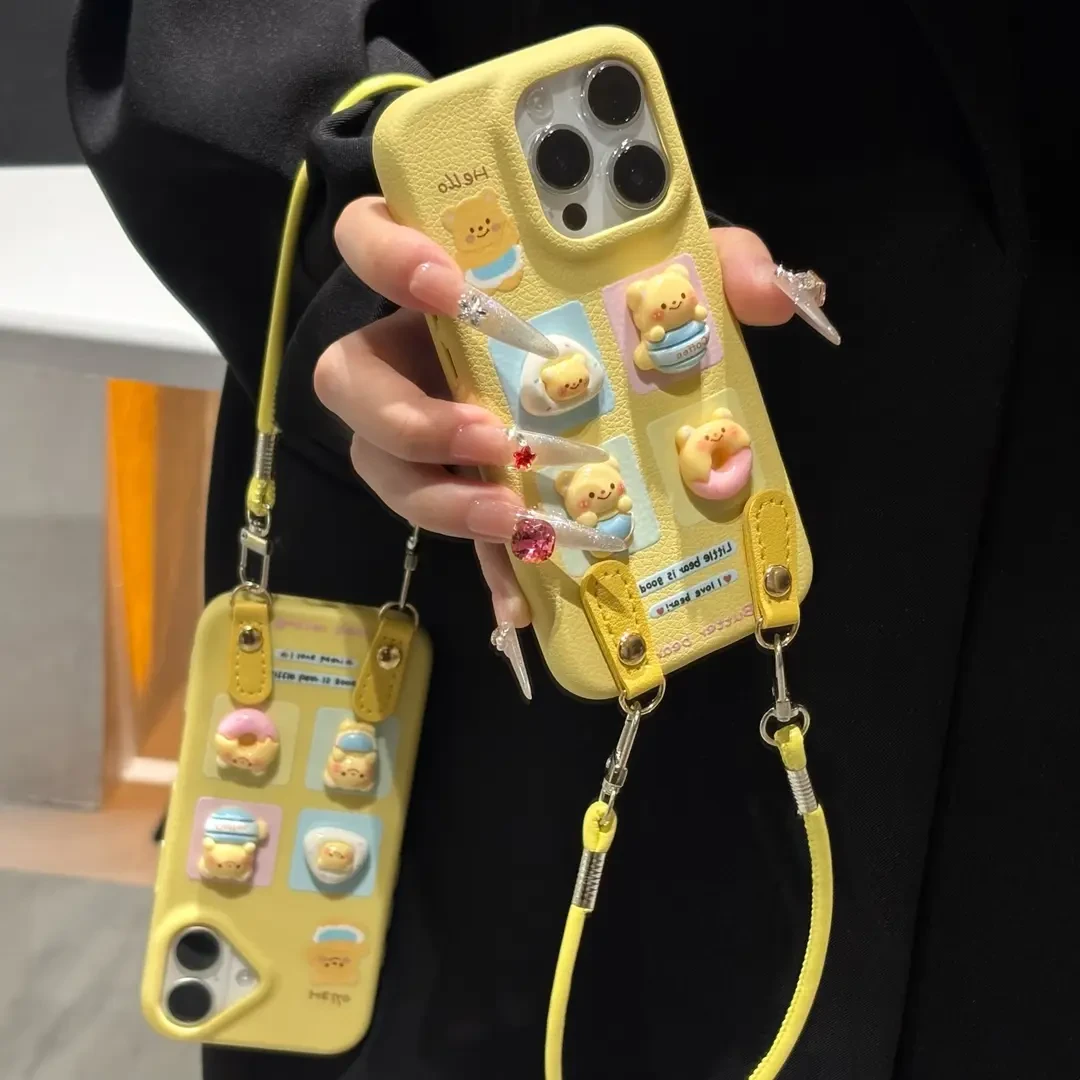全包皮革纹黄油小熊挂绳适用17/16手机壳iPhone15/14/13promax