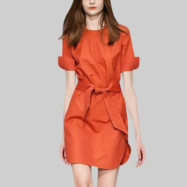 2023女神范法式色连衣裙2025夏新款减龄设计高级感橘红色短袖一步