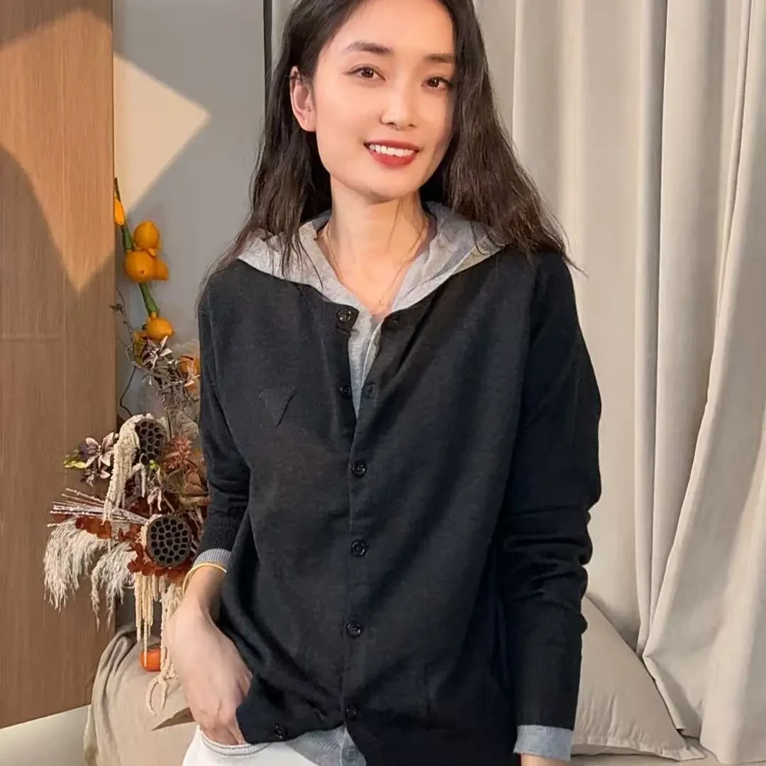 1020-针织秋季假两件宽松型圆领毛针织衫复古港风时尚拼接休闲