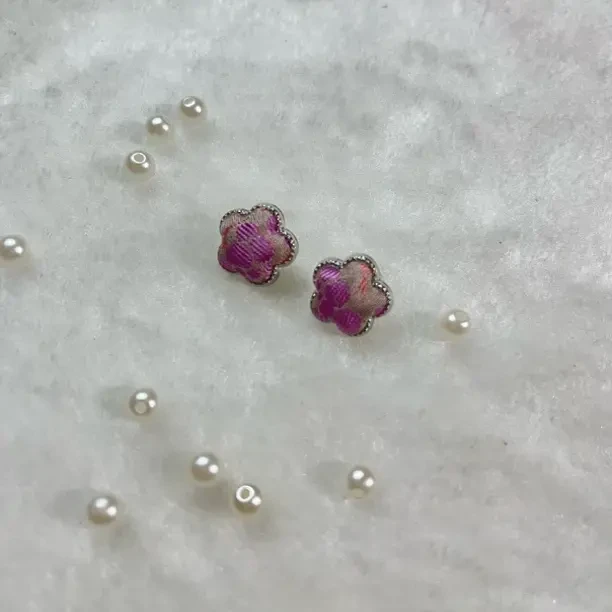 合金亚克力耳饰 镶嵌四叶草耳钉多样性发其一H00069