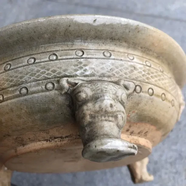 回纹刻绘三足紫砂盆景盆