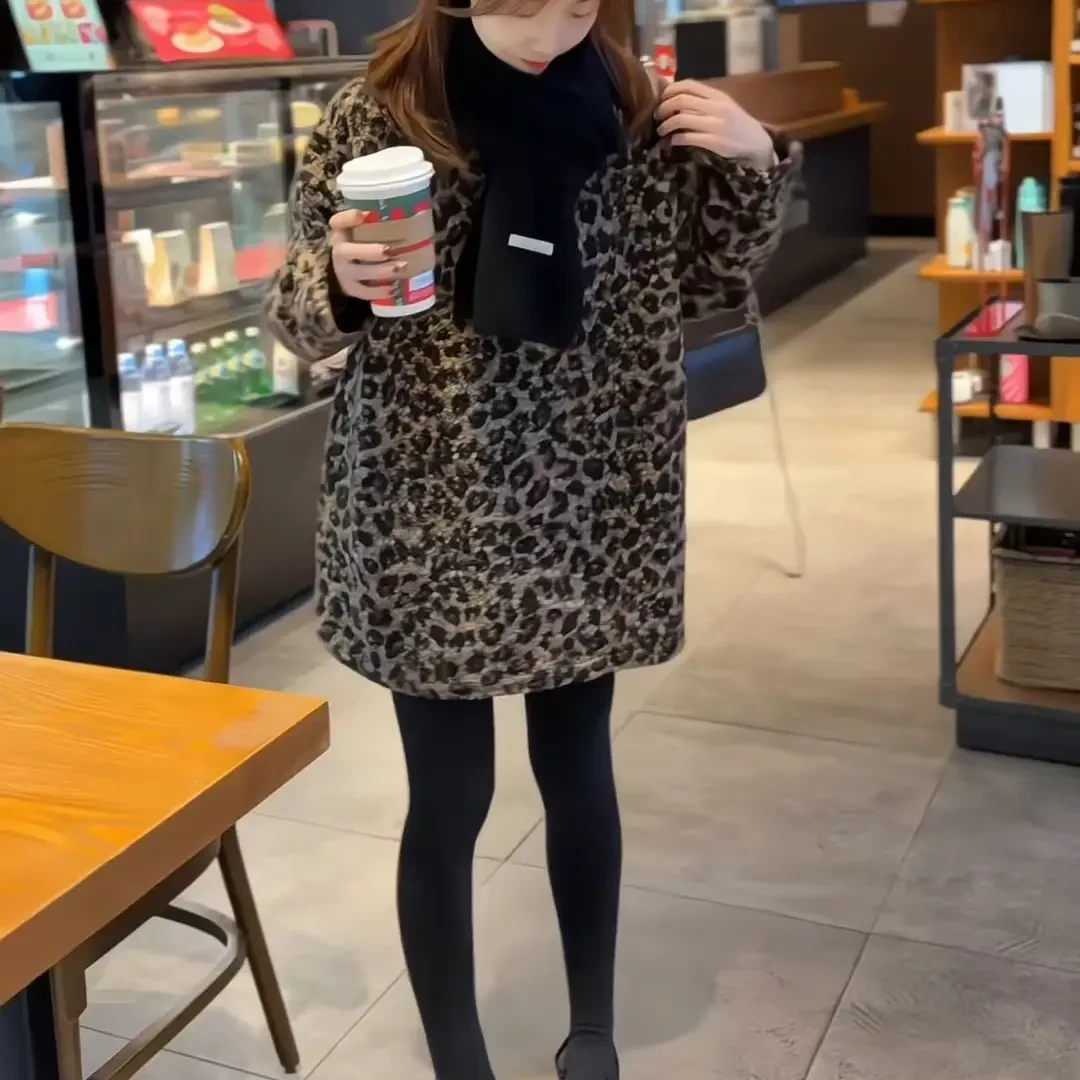 韩系慵懒风圆领豹纹绒面长袖卫衣女秋冬新款洋气宽松显瘦套头上衣