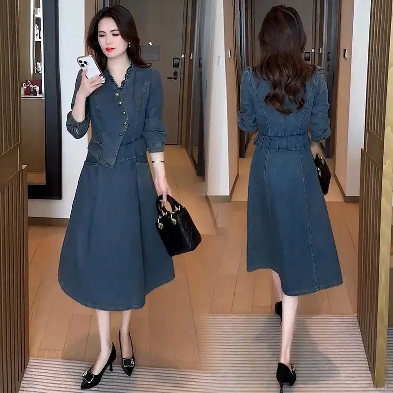时尚牛仔连衣裙女2025春季新款洋气收腰显瘦小个子V领中长款裙子