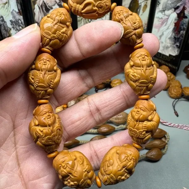 精雕纯手工男士盘玩文玩核雕