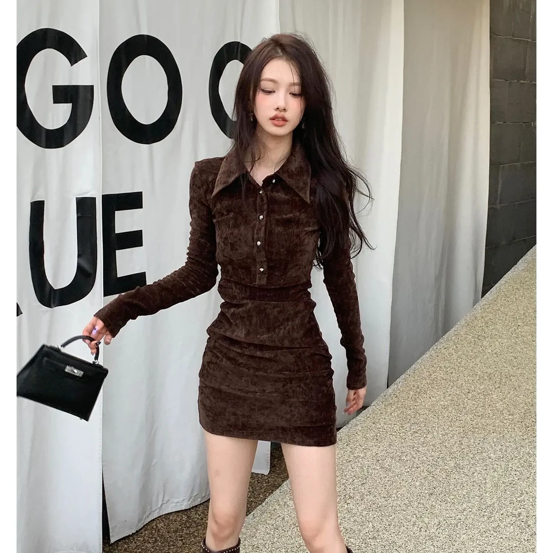 纯欲风新款polo领丝绒连衣裙裙子秋冬小个子显瘦修身包臀短裙辣妹